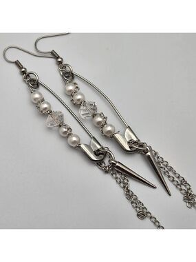 ✨2/$10✨ Handmade Safety Pin Faux Pearl Spike Chain Earrings 4'' Fun